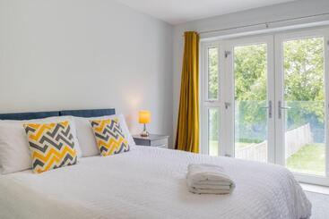 The Orchard Spacious 5 Bed