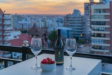 Departamento Varese Güemes Alta Gama Luxury 4/5 Pax Vista Mar