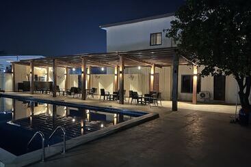 Adis Hotels Prime