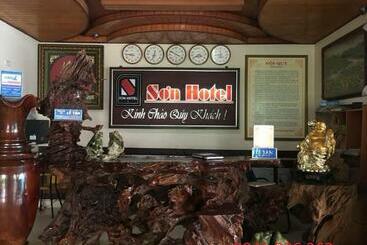 هتل Khách Sạn Sơn