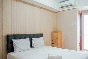 هتل Redliving Apartemen Green Lake View Ciputat   Juragan Rooms Tower B With Fast Wifi