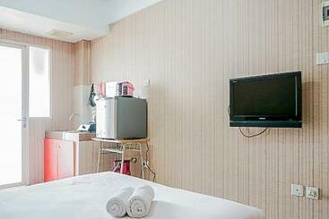 هتل Redliving Apartemen Green Lake View Ciputat   Juragan Rooms Tower B With Fast Wifi