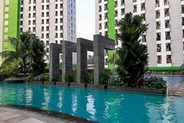 هتل Redliving Apartemen Green Lake View Ciputat Juragan Rooms Tower B With Fast Wifi