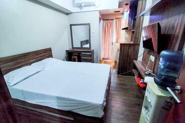هتل Redliving Apartemen Green Lake View Ciputat   Juragan Rooms Tower B With Fast Wifi
