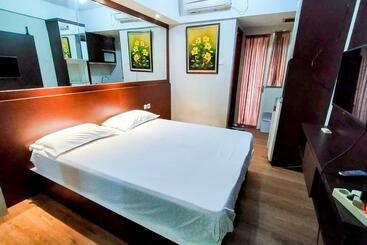 هتل Redliving Apartemen Green Lake View Ciputat   Juragan Rooms Tower B With Fast Wifi
