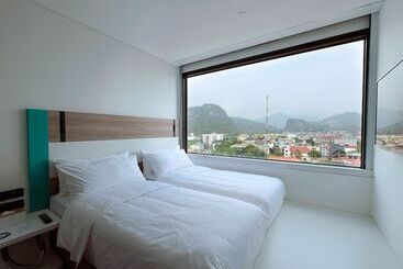 Sojo Hotel Hoa Binh