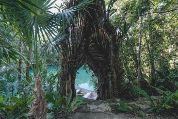 هتل Wakax Hacienda  Cenote & Boutique