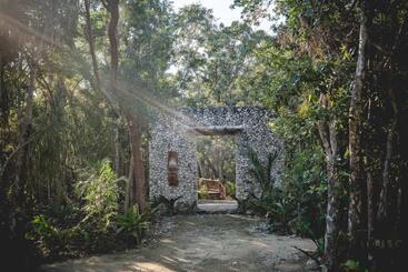 هتل Wakax Hacienda  Cenote & Boutique
