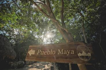 هتل Wakax Hacienda  Cenote & Boutique