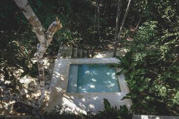 هتل Wakax Hacienda  Cenote & Boutique