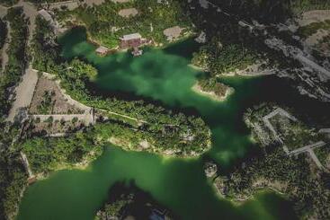هتل Wakax Hacienda  Cenote & Boutique