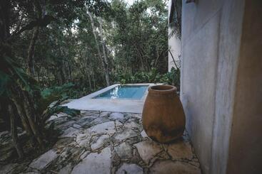 هتل Wakax Hacienda  Cenote & Boutique