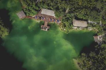 هتل Wakax Hacienda  Cenote & Boutique