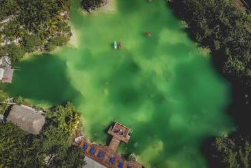 هتل Wakax Hacienda  Cenote & Boutique
