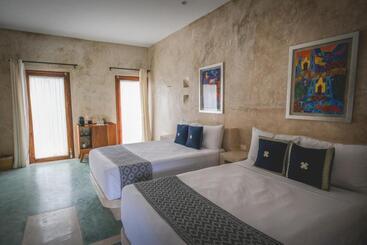 هتل Wakax Hacienda  Cenote & Boutique