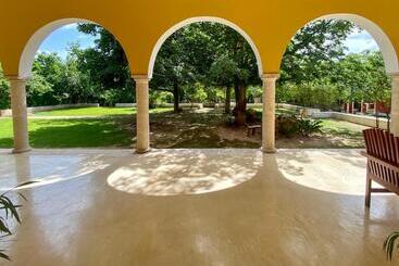 هتل Wakax Hacienda  Cenote & Boutique