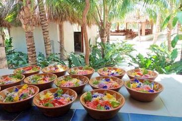 هتل Wakax Hacienda  Cenote & Boutique