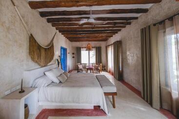 هتل Wakax Hacienda  Cenote & Boutique