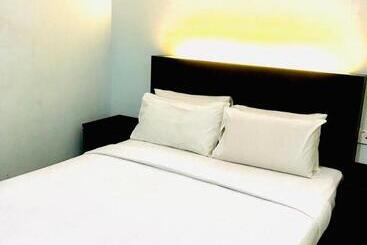 Kozi Hotel   Bukit Indah