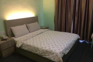 Kozi Hotel   Bukit Indah
