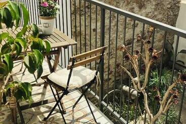 پانسیون Su Zampillu Boutique Rooms Teulada