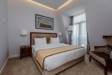 Golden Palace Batumi Hotel & Casino