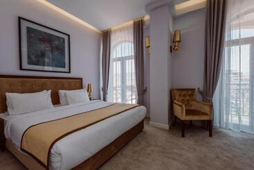 Golden Palace Batumi Hotel & Casino