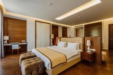 Golden Palace Batumi Hotel & Casino