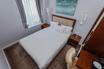 Golden Palace Batumi Hotel & Casino