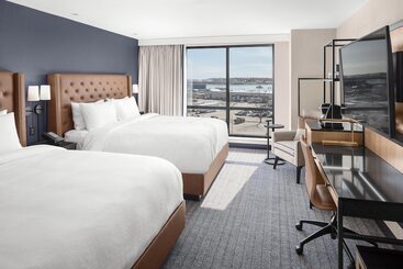 هتل Courtyard By Marriott Portland Downtown/waterfront