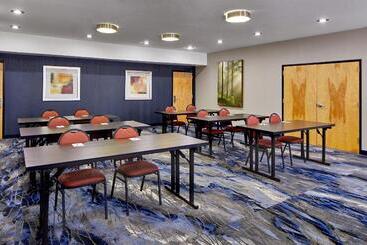 هتل Fairfield Inn & Suites By Marriott Gainesville