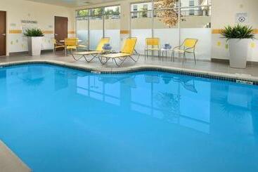 هتل Fairfield Inn & Suites By Marriott Gainesville