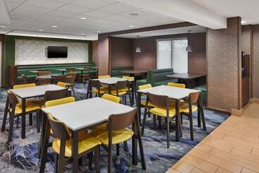 هتل Fairfield Inn & Suites By Marriott Gainesville
