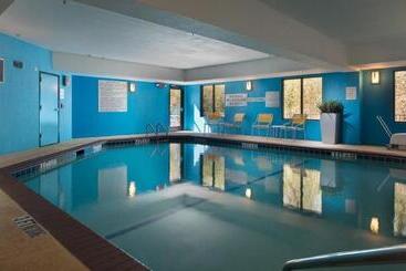 هتل Fairfield Inn & Suites By Marriott Gainesville