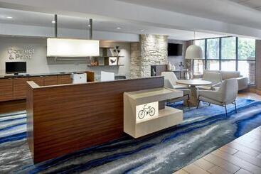 هتل Fairfield Inn & Suites By Marriott Gainesville