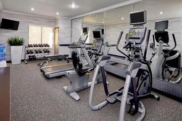 هتل Fairfield Inn & Suites By Marriott Gainesville