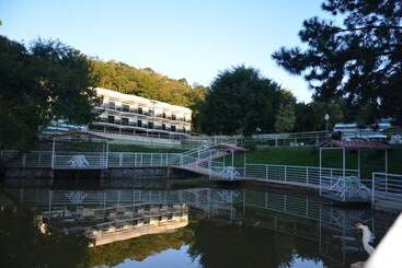 هتل Green Hill