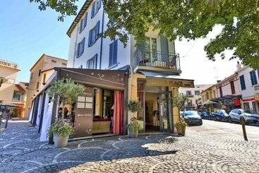 هتل La Place Boutique