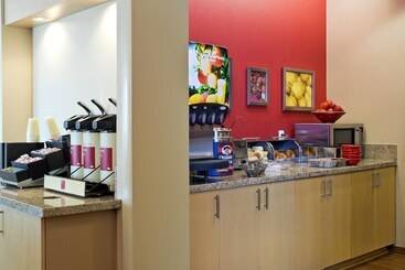 هتل Towneplace Suites By Marriott Dodge City
