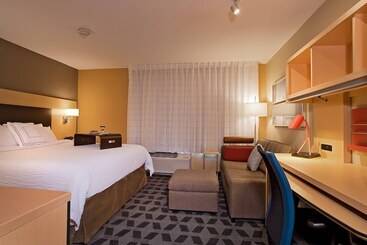 هتل Towneplace Suites By Marriott Dodge City