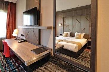 Xo Hotels Couture