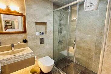 Lemon Villa Hotel   Adult Only