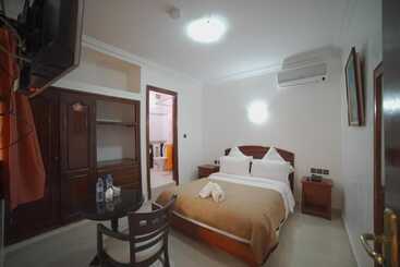Riad Asfi