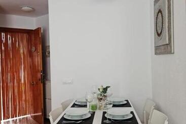Apartamento Centro Rota. 2 Minutos De La Playa.