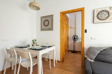 Apartamento Centro Rota. 2 Minutos De La Playa.