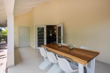 Attractive Villa In Resort