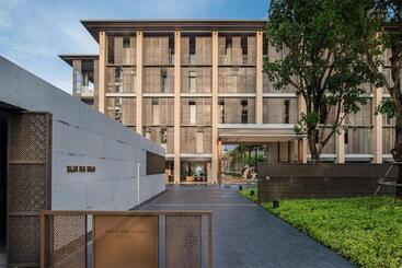 Baan Mai Khao Apartment