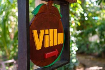 تختخواب و صبحانه Green Orange Villa