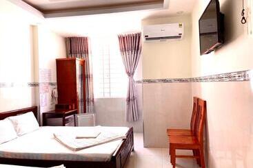 Khách Sạn Phát Lộc