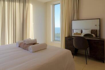 آپارتمانهای توریستها Love Bridge Seaview Villas